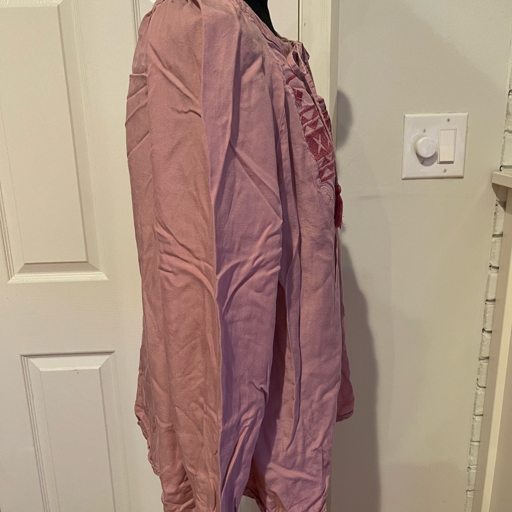 Top - Picture 2 of 5